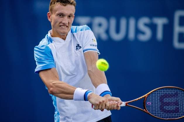 August 23, 2023: Jiri Lehecka returns the shot during the third round of the 2023 Winston-Salem Open at Wake Forest Tennis Complex in Wnston-Salem, NC. ( ) Wnston-Salem United States - ZUMAc04_ 20230823_zma_c04_101 Copyright: xScottxKinserx