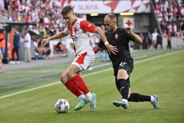 L-R Matej Jurasek (Slavia) and Roman Vantukh (Luhansk) in action during the UEFA Europa League, play-off, 1st leg, SK Slavia Praha vs FC Zorya Luhansk, on August 24, 2023, in Prague, Czech Republic. (CTKxPhoto VitxSimanek) CTKPhotoP2023082407538  CTKPhotoP2023082407538
