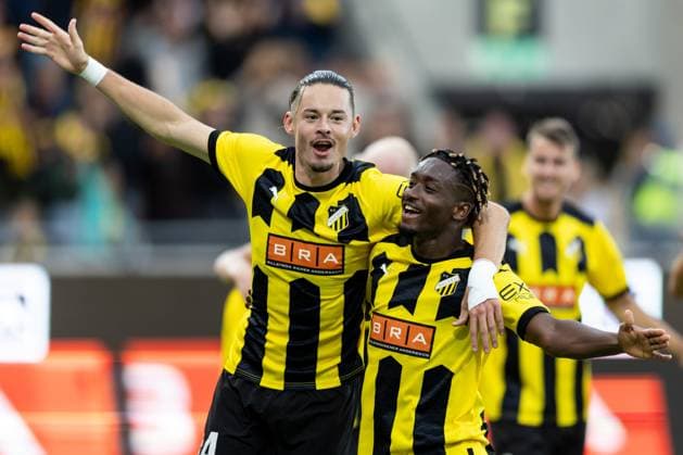 230824 Amor Layouni celebrate with Ibrahim Sadiq of Häcken after scoring 1 0 during the UEFA Europa League play off match between Häcken and Aberdeen on August 24, 2023 in Gothenburg Photo Michael Erichsen BILDBYRAN COP 89 MI0526 fotboll football soccer football uefa europa league häcken aberdeen bbeng jubel  Copyright: MICHAELxERICHSEN BB230824MI025
