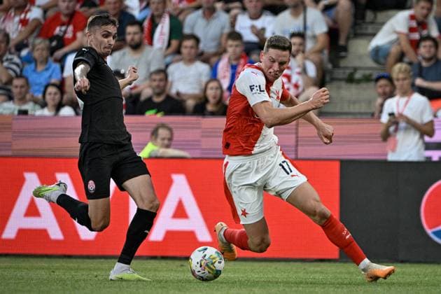L-R Kyrylo Dryshlyuk (Luhansk) and Lukas Provod (Slavia) in action during the UEFA Europa League, play-off, 1st leg, SK Slavia Praha vs FC Zorya Luhansk, on August 24, 2023, in Prague, Czech Republic. (CTKxPhoto VitxSimanek) CTKPhotoP2023082408041  CTKPhotoP2023082408041