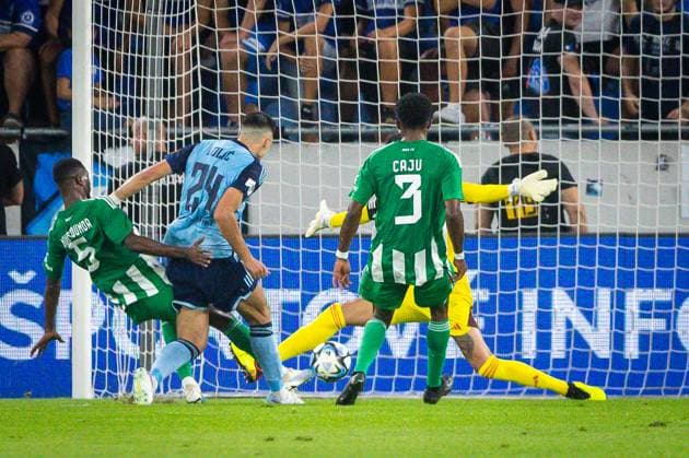 Slovan Bratislava vs. Aris Limassol UEFA Europa league Marko Tolic of Slovan scores a goal during the play-off round of the UEFA Europa League football match between SK Slovan Bratislava and Aris Limassol. Bratislava, Slovakia, August 24, 2023. Photo by Branislav Racko Copyright: xx _BRR6323