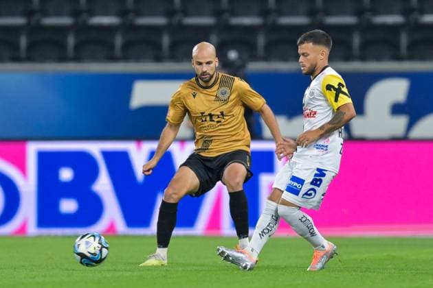 SOCCER - UEFA EL, LASK vs Zrinjski LINZ,AUSTRIA,24.AUG.23 - SOCCER - UEFA Europa League, qualification, Linzer ASK vs HSK Zrinjski Mostar. Image shows Dario Canadjija (Zrinjski) and Sascha Horvath (LASK).  GEPAxpictures xChristianxMoser