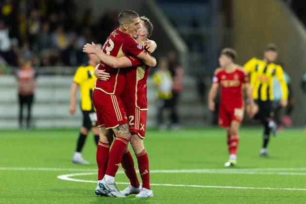 230824 Nicky Devlin and Slobodan Rubezic celbrate 2 2 during the UEFA Europa League play off match between Häcken and Aberdeen on August 24, 2023 in Gothenburg Photo Michael Erichsen BILDBYRAN COP 89 MI0526 aberdeen bbeng football fotball fotboll fotboll häcken soccer uefa europa league jubel  Copyright: MICHAELxERICHSEN BB230824MI099