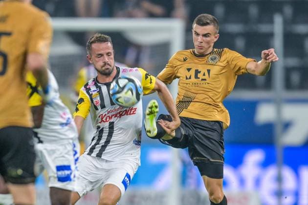 SOCCER - UEFA EL, LASK vs Zrinjski LINZ,AUSTRIA,24.AUG.23 - SOCCER - UEFA Europa League, qualification, Linzer ASK vs HSK Zrinjski Mostar. Image shows Rene Renner (LASK) and Ivan Jukic (Zrinjski).  GEPAxpictures xChristianxMoser