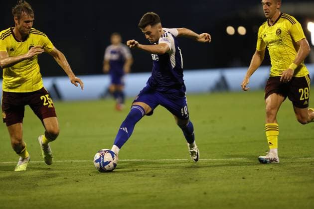Zagreb, 24.08.2023. - Stadion Maksimir, UEFA Europa League, Play-offs, 1st leg. GNK Dinamo Zagreb - Sparta Praha 3:1. Martin Baturina (10) vs Asger Sorensen (25) 