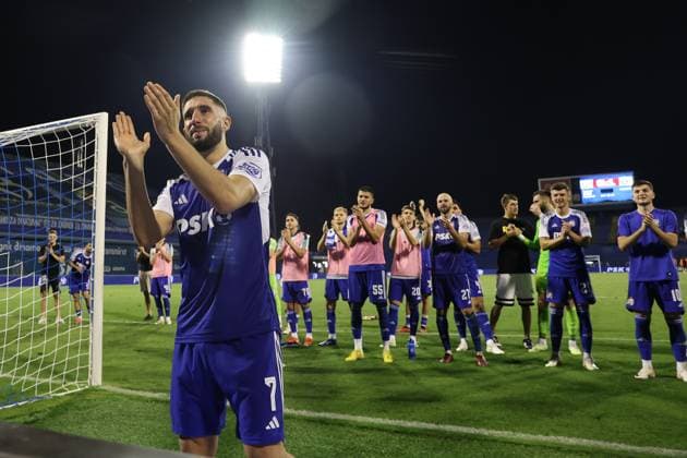 Zagreb, 24.08.2023. - Stadion Maksimir, UEFA Europa League, Play-offs, 1st leg. GNK Dinamo Zagreb - Sparta Praha 3:1. Luka Ivanusec (7) says goodbye to Dinamo fans Bad Blue Boys 