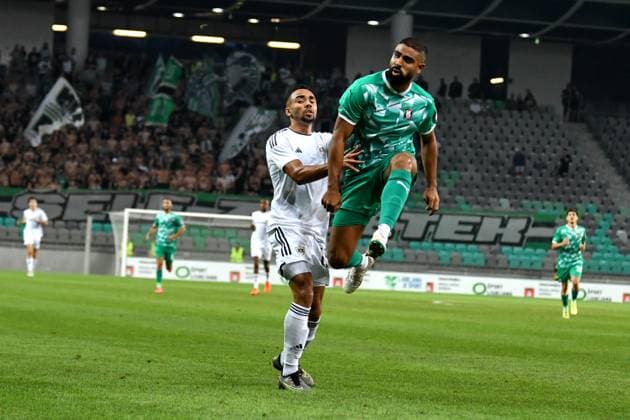 Leandro Andrade of QarabagX in action against David Sualehe of Olimpija Ljubljana during the UEFA Europa League, Play Off round, 1st leg match between Olimpija Ljubljana (Slovenia) and Qarabag (Azerbaijan) FOOTBALL : Olimpija Ljubljana v Qarabag - Europa league - 24 08 2023 IgorKupljenik Panoramic 