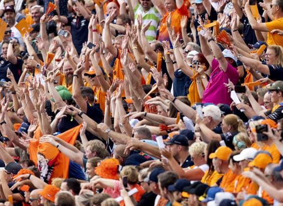 ZANDVOORT - Public doing the wave during the 1st free practice session ahead of the F1 Grand Prix of the Netherlands at the Circuit of Zandvoort on August 25, 2023 in Zandvoort, the Netherlands. ANP KOEN VAN WEEL F1 Grand Prix of The Netherlands 2023 24 xVIxANPxSportx xxANPxIVx 476267892 originalFilename: 476267892.jpg