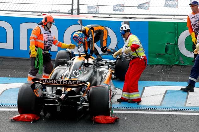 81 Oscar Piastri AUS, McLaren F1 Team after crash, F1 Grand Prix of the Netherlands at Circuit Zandvoort on August 25, 2023 in Zandvoort, Netherlands Photo by HOCH ZWEI Zandvoort Netherlands