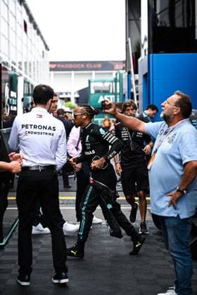 August 25, 2023, Zandvoort, Mezzolombardo, The Netherlands: LEWIS HAMILTON of Great Britain and Mercedes-AMG F1 Team is seen before practice of the 2023 FIA Formula 1 Dutch Grand Prix at Circuit Zandvoort in Zandvoort, The Netherlands. Zandvoort The Netherlands - ZUMAf150 20230825_zsp_f150_040 Copyright: xDaisyxFacinellix