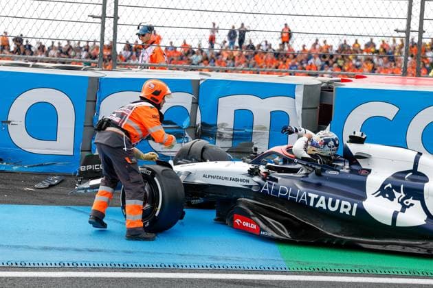 03 RICCIARDO Daniel (aus), Scuderia AlphaTauri AT04, action, crash, accident, during the 2023 Formula 1 Heineken Dutch Grand Prix, 13th round of the 2023 Formula One World Championship, WM, Weltmeisterschaft from August 25 to 28, 2023 on the Zandvoort Circuit, in Zandvoort, Netherlands - F1 - DUTCH GRAND PRIX 2023 DPPI Panoramic F12023GP14NED_JK134415