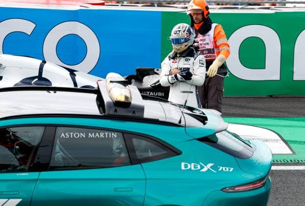 03 RICCIARDO Daniel (aus), Scuderia AlphaTauri AT04, action, crash, accident, during the 2023 Formula 1 Heineken Dutch Grand Prix, 13th round of the 2023 Formula One World Championship, WM, Weltmeisterschaft from August 25 to 28, 2023 on the Zandvoort Circuit, in Zandvoort, Netherlands - F1 - DUTCH GRAND PRIX 2023 DPPI Panoramic F12023GP14NED_JK134487