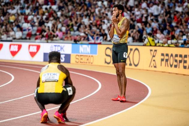 Sport Themen der Woche KW34 Sport Bilder des Tages Lucas ANSAH-PEPRAH (Hamburger SV, GERMANY) und Joshua HARTMANN (ASV Koeln, GERMANY), 4x100m Relay Men, 4x100m Staffel Maenner HUN, Leichtathletik, Athletics, World Athletics Championships Budapest 23, Leichtathletik Weltmeisterschaften, 25.08.2023, HUN, Leichtathletik, Athletics, World Athletics Championships Budapest 23, Leichtathletik Weltmeisterschaften, 25.08.2023 Budapest *** Lucas ANSAH PEPRAH Hamburger SV, GERMANY and Joshua HARTMANN ASV Koeln, GERMANY , 4x100m Relay Men, 4x100m Relay Men HUN, Athletics, Athletics, World Athletics Championships Budapest 23, Athletics World Championships, 25 08 2023, HUN, Athletics, Athletics, World Athletics Championships Budapest 23, Athletics World Championships, 25 08 2023 Budapest Copyright: xEibner-Pressefoto JanxPapenfussx EP_JPS