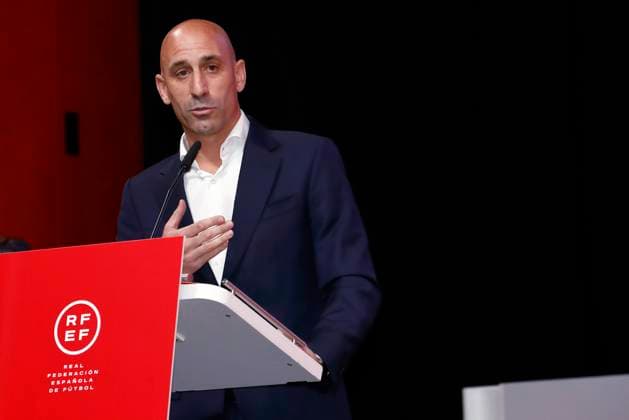 Spain: RFEF President Luis Rubiales does not resign after Jenni Hermoso s kiss controversy Luis Rubiales, President of the Royal Spanish Football Federation (RFEF) during the extraordinary Assembly called after the controversy that surrounds the leader after giving a kiss without consent to the player Jenni Hermoso last Sunday when celebrating the victory in the World Cup in Sydney at the Las Rozas Soccer s City. Madrid Madrid Spain Copyright: HugoxOrtuno