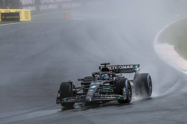 63 RUSSELL George (gbr), Mercedes AMG F1 Team W14, action during the 2023 Formula 1 Heineken Dutch Grand Prix, 13th round of the 2023 Formula One World Championship, WM, Weltmeisterschaft from August 25 to 28, 2023 on the Zandvoort Circuit, in Zandvoort, Netherlands - F1 - DUTCH GRAND PRIX 2023 DPPI Panoramic  00123030_GRL_10298
