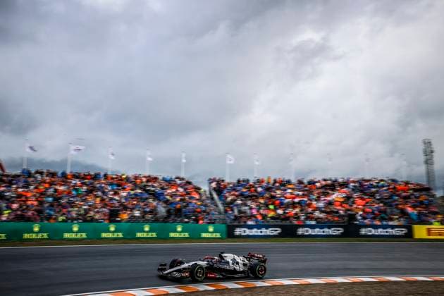 40 LAWSON Liam (nzl), Red Bull Racing RB19, action during the 2023 Formula 1 Heineken Dutch Grand Prix, 13th round of the 2023 Formula One World Championship, WM, Weltmeisterschaft from August 25 to 28, 2023 on the Zandvoort Circuit, in Zandvoort, Netherlands - F1 - DUTCH GRAND PRIX 2023 DPPI Panoramic  00123030_GRL_11097