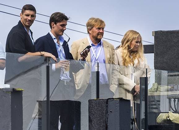 ZANDVOORT - King Willem-Alexander and Princess Amalia during qualifying of the F1 Grand Prix of the Netherlands at Circuit Zandvoort on August 26, 2023 in Zandvoort, Netherlands. ANP REMKO DE WAAL F1 Grand Prix of The Netherlands 2023 24 xVIxANPxSportx xxANPxIVx 476342573 originalFilename: 476342573.jpg
