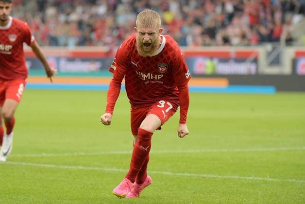 Sport Themen der Woche KW34 Sport Bilder des Tages 26.08.2023, xemx, Fussball 1.Bundesliga, 1.FC Heidenheim - TSG Hoffenheim emspor, v.l. Jan-Niklas Beste (1.FC Heidenheim) Jubel, Torjubel, celebrate the goal, jubelt ueber das Tor zum 1:0 (DFL DFB REGULATIONS PROHIBIT ANY USE OF PHOTOGRAPHS as IMAGE SEQUENCES and or QUASI-VIDEO) Heidenheim *** 26 08 2023, xemx, football 1 Bundesliga, 1 FC Heidenheim TSG Hoffenheim emspor, v l Jan Niklas Beste 1 FC Heidenheim Jubel, Torjubel, celebrate the goal, jubilates over the goal to 1 0 DFL DFB REGULATIONS PROHIBIT ANY USE OF PHOTOGRAPHS as IMAGE SEQUENCES and or QUASI VIDEO Heidenheim