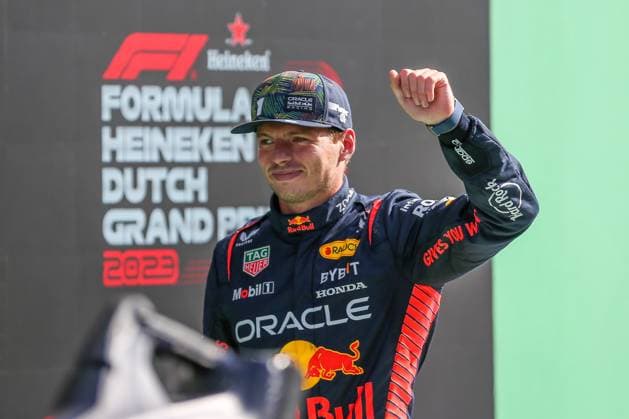 FORMULA 1 DUTCH GRAND PRIX 2023 Max Verstappen 1 (NED), HONDA Red Bull Racing RB19 celebrates pole position during the FORMULA 1 HEINEKEN DUTCH GRAND PRIX 2023 at CM.com Circuit Zandvoort, Zandvoort, Netherlands on 26 August 2023 Editorial Use Only Copyright: xIMAGO EveryxSecondxMediax ESM-0786-0040