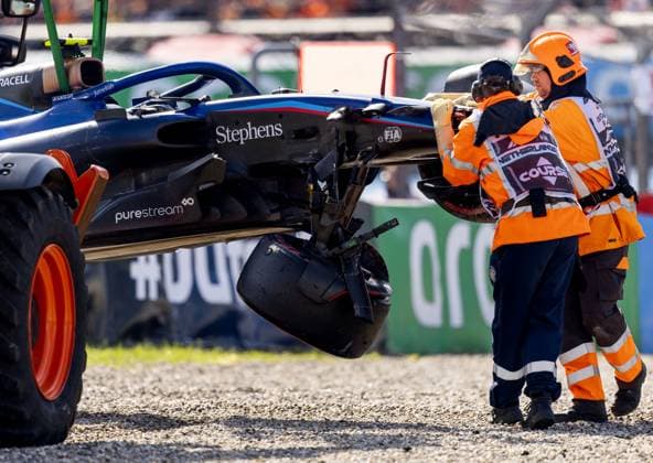 ZANDVOORT - The car of Logan Sargeant (Williams) after his crash during qualifying for the F1 Grand Prix of the Netherlands at Circuit Zandvoort on August 26, 2023 in Zandvoort, Netherlands. ANP KOEN VAN WEEL F1 Grand Prix of The Netherlands 2023 24 xVIxANPxSportx xxANPxIVx 476355913 originalFilename: 476355913.jpg