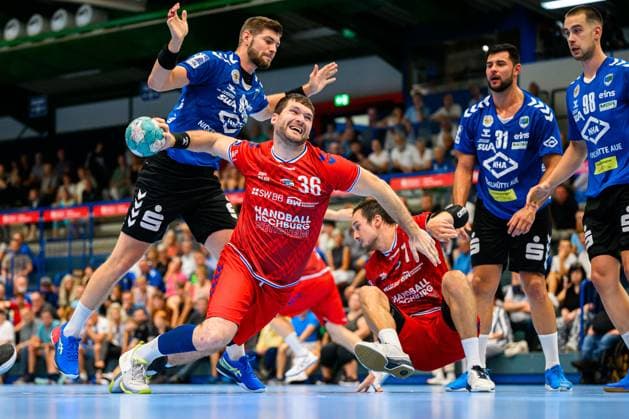 Bilder des Jahres 2023, Sport 08 August Sport Themen der Woche KW34 Sport Bilder des Tages Aue, 26. August 2023: DHB Pokal - 23 24 - EHV Aue - SG BBM Bietigheim Jonathan Fischer (Bietigheim) Lössnitz Erzgebirgshalle Deutschland *** Aue, 26 August 2023 DHB Cup 23 24 EHV Aue SG BBM Bietigheim Jonathan Fischer Bietigheim Lössnitz Erzgebirgshalle Germany