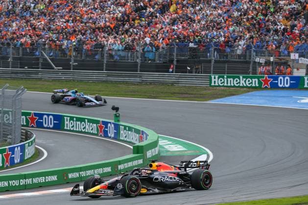 FORMULA 1 HEINEKEN DUTCH GRAND PRIX 2023 Max Verstappen 1 (NED), HONDA Red Bull Racing RB19 leads the race during the FORMULA 1 HEINEKEN DUTCH GRAND PRIX 2023 at CM.com Circuit Zandvoort, Zandvoort, Netherlands on 27 August 2023 Editorial Use Only Copyright: xIMAGO EveryxSecondxMediax ESM-0787-0023