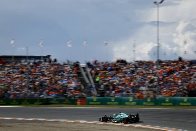 ZANDVOORT - Lance Stroll (Aston Martin) during the F1 Grand Prix of the Netherlands at Circuit Zandvoort on August 27, 2023 in Zandvoort, Netherlands. ANP REMKO DE WAAL F1 Grand Prix of The Netherlands 2023 24 xVIxANPxSportx xxANPxIVx 476449166 originalFilename: 476449166.jpg