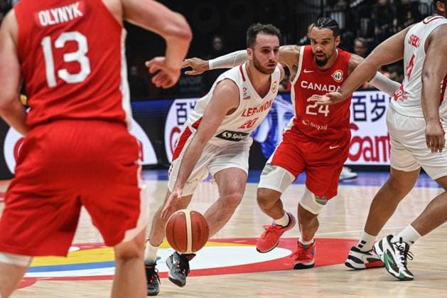 (230827) -- JAKARTA, Aug. 27, 2023 -- Wael Arakji (2nd L) of Lebanon vies with Dillon Brooks (2nd R) of Canada during the Group H match between Lebanon and Canada at the 2023 FIBA World Cup in Jakarta, Indonesia, Aug. 27, 2023. ) (SP)INDONESIA-JAKARTA-BASKETBALL-FIBA WORLD CUP-GROUP H-LBN VS CAN AgungxKuncahyaxB. 