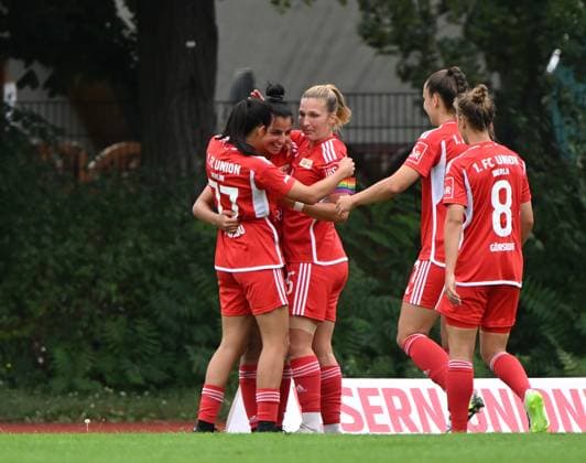Football, women, Regionalliga Nordost, season 2023 2024 2 matchday , 1 FC Union Berlin 1 FFC Fortuna Dresden 6 0 , v l Athanasia Moraitou 1 women 1 FC Union , Sarah Abu Sabbah 1 women 1 FC Union , Timo Baumgartl 1 FC Union Berlin , Anna Weiß 1 women 1 FC Union , Lisa Görsdorf 1 women 1 FC Union , cheering after goal to 1 0, 27 08 2023, Copyright: xMatthiasxKochx