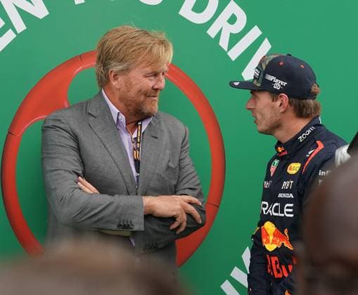 FORMULA 1 HEINEKEN DUTCH GRAND PRIX 2023 27 08 2023, Circuit Park Zandvoort, Zandvoort, FORMULA 1 HEINEKEN DUTCH GRAND PRIX 2023 , in picture Willem Alexander, King of the Netherlands with Max Verstappen NLD , Oracle Red Bull Racing nordphotoxGmbHx xBratic nph00250