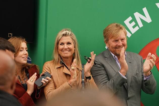 27 08 2023, Circuit Park Zandvoort, Zandvoort, FORMULA 1 HEINEKEN DUTCH GRAND PRIX 2023 , in picture Willem Alexander, King of the Netherlands and his wife Queen Maxima with daughter Zandvoort Circuit Park Zandvoort Netherlands  eu-images-506