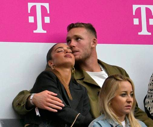 27 08 2023, Football 1 Bundesliga 2023 2024, 2 Matchday, FC Bayern Munich FC Augsburg, at Allianz Arena Munich Goalkeeper Daniel Peretz FC Bayern Munich and his girlfriend Noa Kirel , DFL and DFB regulations prohibit any use of photographs as image sequences and or quasi video