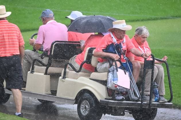 ATLANTA, GA - AUGUST 27: A weather delay has been called during the final round of the 2023 PGA, Golf Herren Tour Championship on August 27, 2023 at East Lake Golf Club in Atlanta, Georgia. (Photo by John Adams Icon Sportswire) GOLF: AUG 27 PGA - TOUR Championship EDITORIAL USE ONLY Icon23082700035