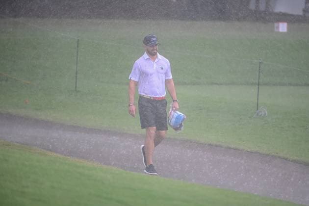 ATLANTA, GA - AUGUST 27: A weather delay has been called during the final round of the 2023 PGA, Golf Herren Tour Championship on August 27, 2023 at East Lake Golf Club in Atlanta, Georgia. (Photo by John Adams Icon Sportswire) GOLF: AUG 27 PGA - TOUR Championship EDITORIAL USE ONLY Icon23082700187