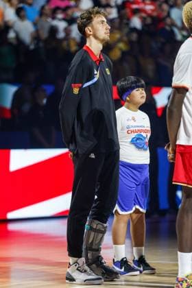 27 08 2023, FIBA Basketball World Cup, Okinawa Japan , Australia Germany, Matchday 2, Group E Franz Wagner GER, No9 injured