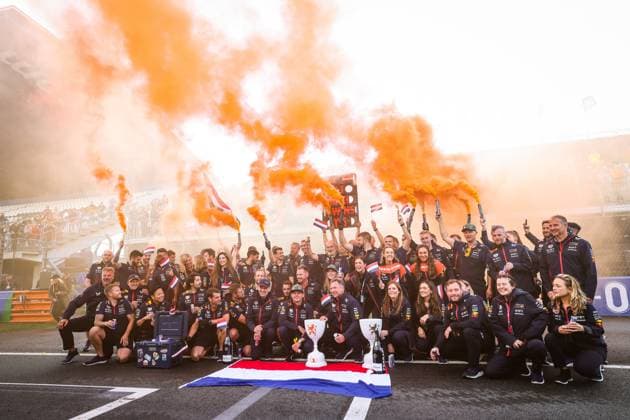 Adrian Newey GBR, Oracle Red Bull Racing , 1 Max Verstappen NLD, Oracle Red Bull Racing , Christian Horner GBR, Oracle Red Bull Racing , F1 Grand Prix of the Netherlands at Circuit Zandvoort on August 27, 2023 in Zandvoort, Netherlands Photo by HOCH ZWEI Zandvoort Netherlands