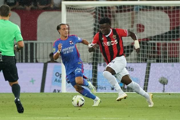 Youssouf Ndayishimiye (OGC Nice) - Maxence Caqueret (Lyon) FOOTBALL : OGC Nice vs Lyon - Ligue 1 Uber Eats - Nice - 027 08 2023 NorbertScanella Panoramic 