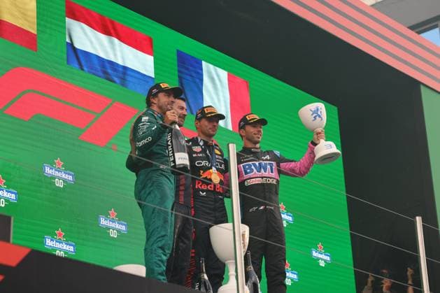14 Fernando Alonso ESP, Aston Martin Aramco Cognizant F1 Team, 14 , 1 Max Verstappen NDL, Oracle Red Bull Racing, 01 , 10 Pierre Gasly FRA, BWT Alpine F1 Team, 10 , podium, podium ceremony, race, Dutch Grand Prix, motorsport, Formula 1, season 2023, 27 08 2023 NLD, Formula 1, CM Circuit Zandvoort, 27 08 2023 Zandvoort Copyright: xEibner-Pressefoto Grafx EP_AGF