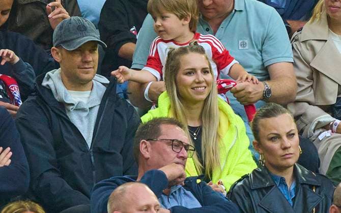 Manuel NEUER, goalkeeper FCB 1 with Anika Bissel, girlfriend of Manuel Neuer, in the match FC BAYERN MUENCHEN - FC AUGSBURG 3-1 on Aug 27, 2023 in Munich, Germany. Season 2023 2024, 1.Bundesliga, FCB, München, matchday 3, 3.Spieltag