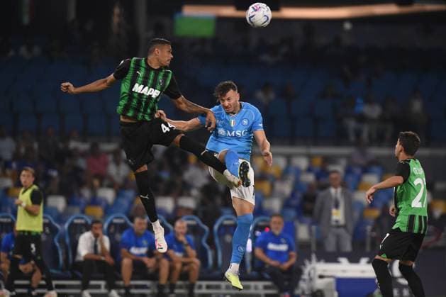 SSC Napoli v US Sassuolo - Serie A TIM Ruan Tressoldi of US Sassuolo compete for the ball Amir Rrahmani of SSC Napoli during the Serie A TIM match between SSC Napoli and US Sassuolo at Stadio Diego Armando Maradona Naples Italy on 27 August 2023. Naples Naples Italy  Copyright: xFrancoxRomanox originalFilename:romano-sscnapol230827_npI5M.jpg