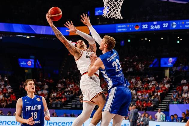29 08 2023, FIBA Basketball World Cup, Okinawa Japan , Germany Finland, Matchday 3, Group E Daniel Theis GER, No10 , Lauri Markkanen FIN, No23