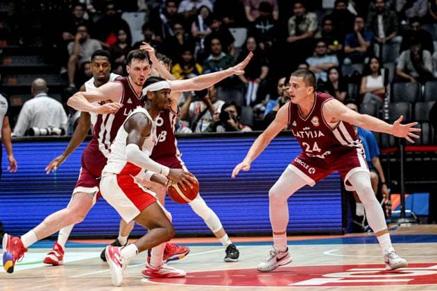 (230830) -- JAKARTA, Aug. 30, 2023 -- Shai Gilgeous-Alexander of Canada competes during the FIBA World Cup 2023 Group H match between Canada and Latvia in Jakarta, Indonesia, on Aug. 29, 2023. ) (SP)INDONESIA-JAKARTA-FIBA BASKETBALL-WORLD CUP 2023-GROUP H-CAN VS LAT AgungxKuncahyaxB. 