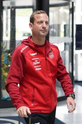 SOCCER - UEFA EL, Zrinjski vs LASK, preview LINZ,AUSTRIA,30.AUG.23 - SOCCER - UEFA Europa League, qualification, HSK Zrinjski Mostar vs Linzer ASK, preview, departure LASK. Image shows head coach Thomas Sageder (LASK).  GEPAxpictures xMathiasxMandl