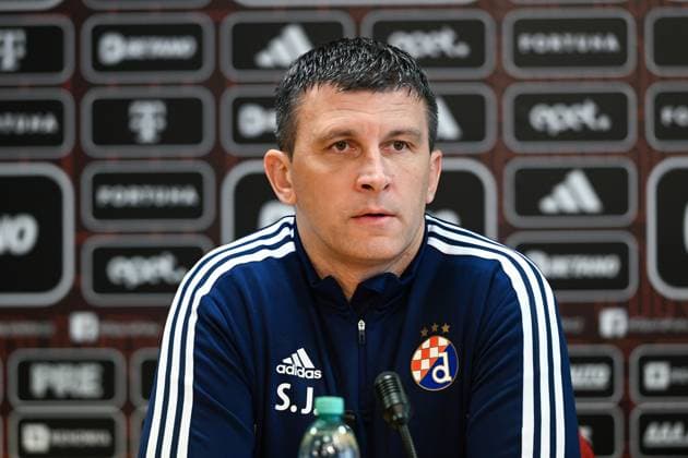 UEFA Europa League play-offs: Dinamo Zagreb press Head Coach od Dinamo Zagreb Sergej Jakirovic speaks on a press conference, PK, Pressekonferenz in Prague, Czech Republic, on August 30, 2023. ahead of the UEFA Europa League playoff 2nd match between Sparta Praha and Dinamo Zagreb. MarkoxLukunic PIXSELL