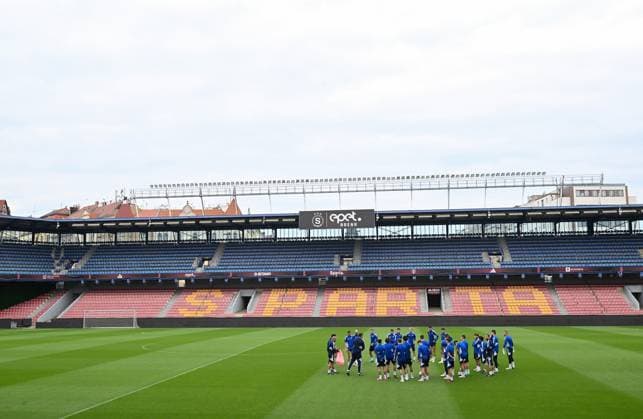 UEFA Europa League play-offs: Dinamo Zagreb training session Players of Dinamo Zagreb during the training session at Letna Stadium in Prague, Czech Republic, on August 30, 2023. ahead of the UEFA Europa League playoff 2nd match between Sparta Praha and Dinamo Zagreb. MarkoxLukunic PIXSELL
