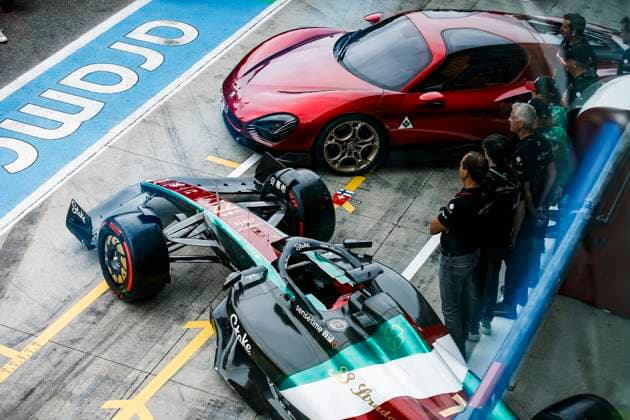 Formel 1, GP Italien in Monza - Alfa Romeo Stralade 33 Präsentation Alfa Romeo F1 Team Stake, ambiance Alfa Romeo Stralade 33 during the 2023 Formula 1 Pirelli Grand Premio d™Italia Grand Prix, 14th round of the 2023 Formula One World Championship, WM, Weltmeisterschaft from September 1 to 3, 2023 on the Autodromo Nazionale di Monza, in Monza, Italy - F1 - ITALIAN GRAND PRIX 2023 DPPI Panoramic  03323021__R3_5279