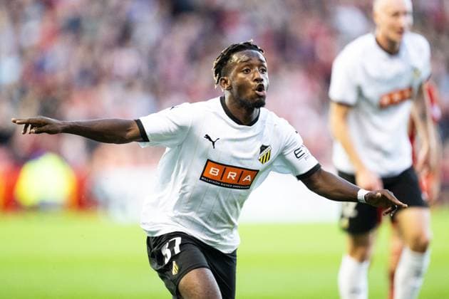 230831 Ibrahim Sadiq of Häcken celebrates after 0 1 during the UEFA Europa League play off between Aberdeen and Häcken on August 31, 2023 in Aberdeen Photo Daniel Stiller BILDBYRAN code DS DS0328 football soccer football uefa europa league aberdeen häcken bbeng jubel  Copyright: DANIELxSTILLER BB230831DS013