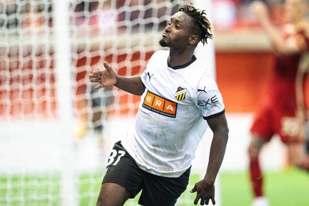 230831 Häckens Ibrahim Sadiq celebrates after 0 2 during the UEFA Europa League play off between Aberdeen and Häcken on August 31, 2023 in Aberdeen Photo Daniel Stiller BILDBYRAN code DS DS0328 football soccer football uefa europa league aberdeen häcken bbeng bbauto jubel  Copyright: DANIELxSTILLER BB230831DS025