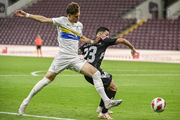 Union s Casper Terho and Lugano s Milton Valenzuela fight for the ball during a soccer match between Swiss FC Lugano and Belgian Royale Union Saint-Gilloise, Thursday 31 August 2023 in Geneva, Switzerland, the return leg of the play-off for the UEFA Europa League competition. LAURIExDIEFFEMBACQ  x73077496x