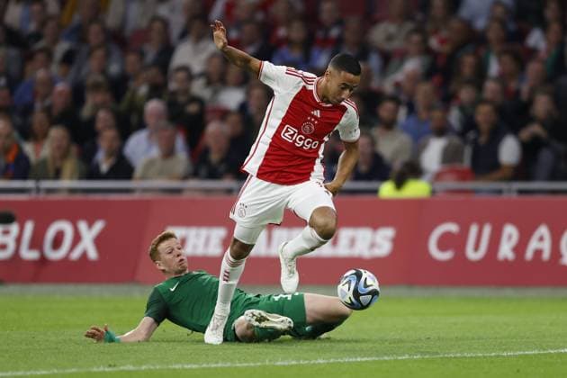 Fußball, EL Quali, Ajax Amsterdam - Ludogorez Rasgrad AMSTERDAM , 31-08-2023 , Johan Cruijff Arena , UEFA Europa League season 2023 2024 , Play-offs 2nd leg , match between Ajax and Ludogorets , (L-R) Ludogorets Razgrad player Aslak Witry, Ajax player Anass Salah-Eddine Ajax - Ludogorets  x22145192x Copyright: